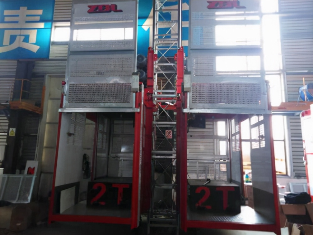 深圳众城å“è¶Šž®è®²å ‚:建机行业ä¸å¯æˆ–缺的S532å‡é™æœºå˜é¢‘器